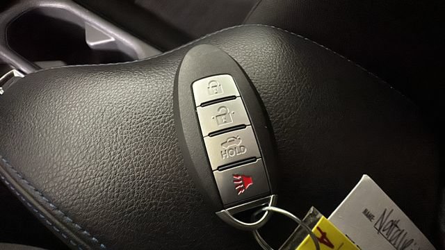 Used 2022 Nissan Leaf SV w/ SV Technology Package FWD image 20