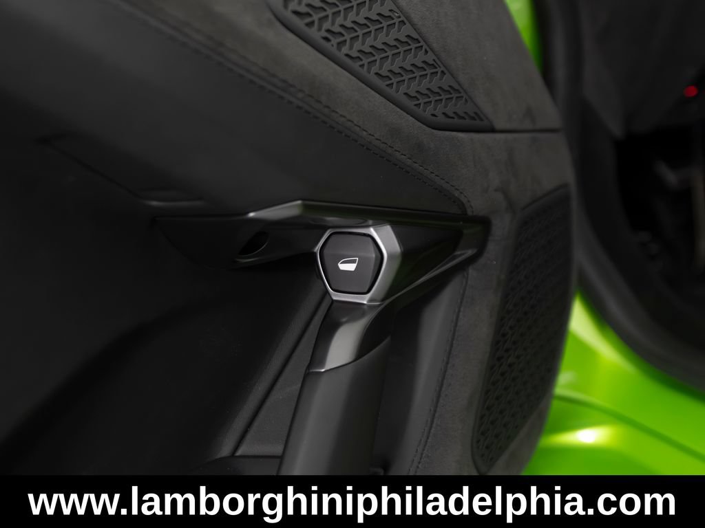Used 2026 Lamborghini Temerario AWD/4WD image 14