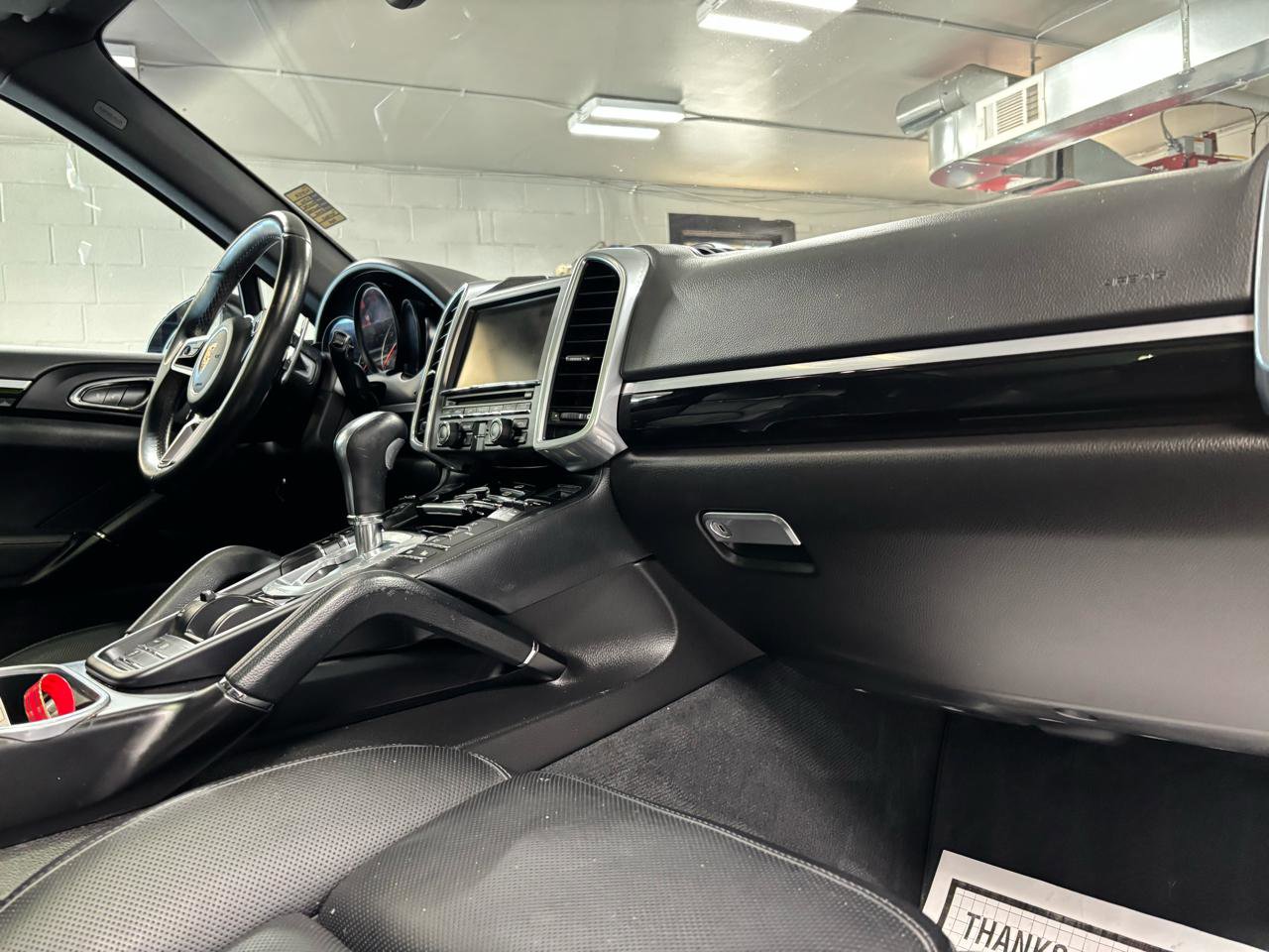 Used 2016 Porsche Cayenne AWD/4WD image 16