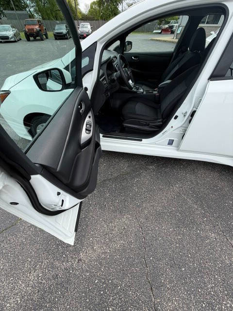 Used 2023 Nissan Leaf S FWD image 11