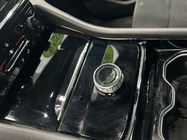 Used 2023 Jeep Grand Cherokee L Laredo image 31