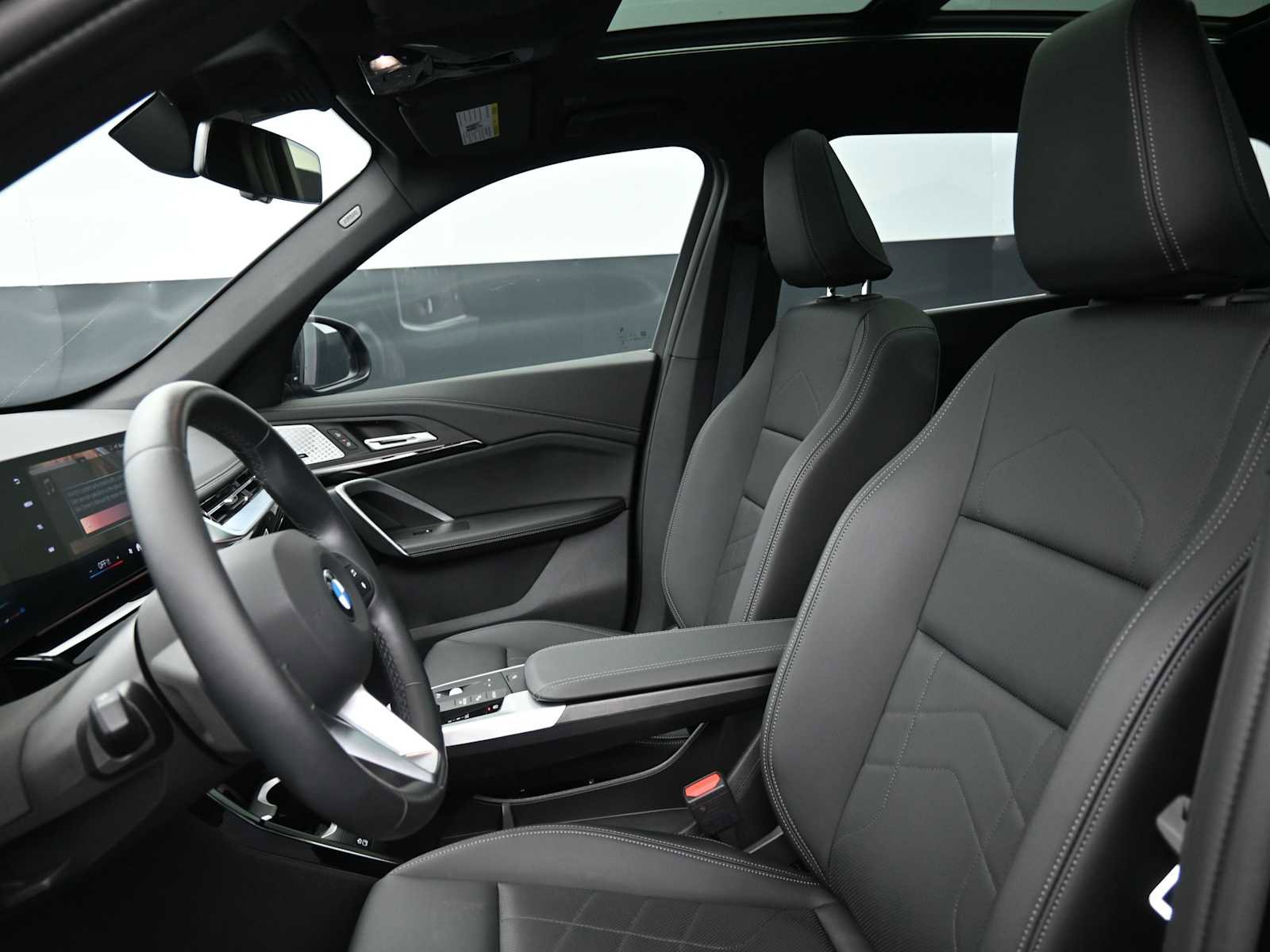 Used 2025 BMW X1 xDrive28i w/ Convenience Package image 10