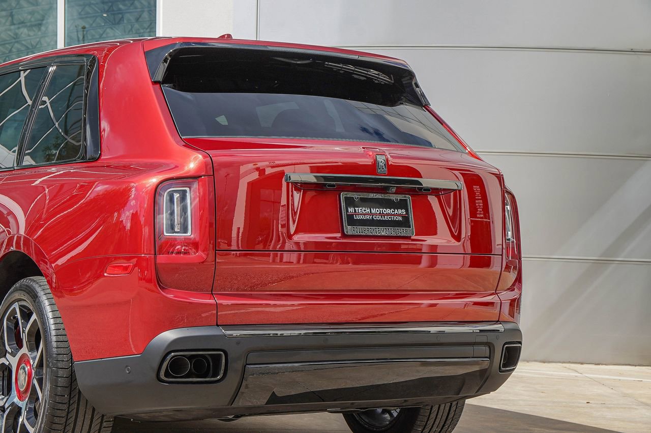 Certified 2024 Rolls-Royce Cullinan Black Badge w/ Dark Exterior Package AWD/4WD image 15