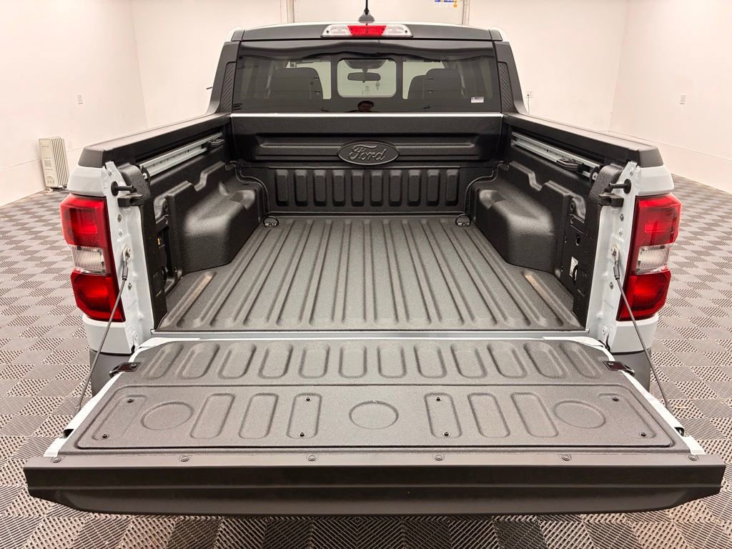 New 2025 Ford Maverick Lariat w/ Black Appearance Package image 10