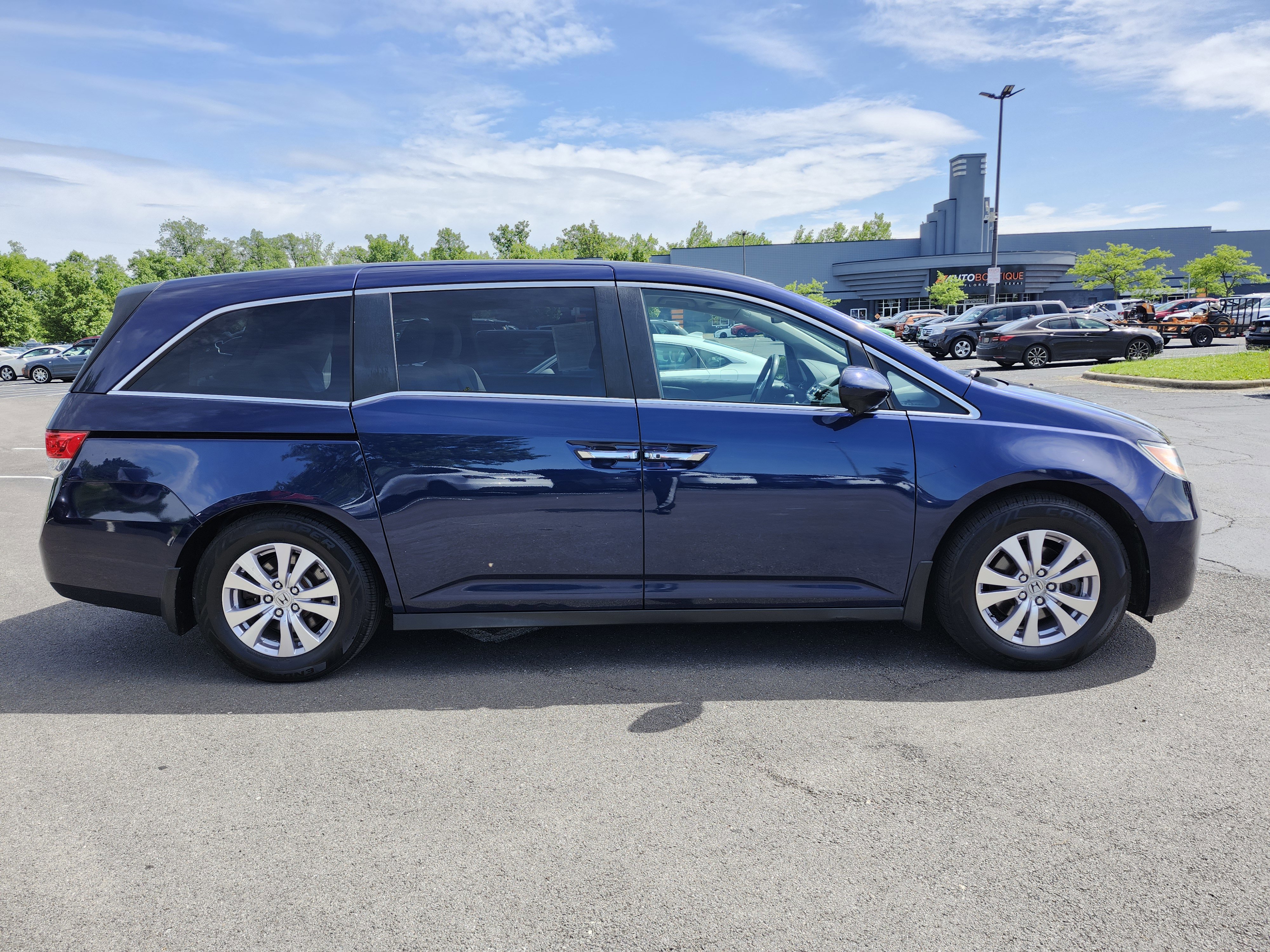 Used 2014 Honda Odyssey EX image 17