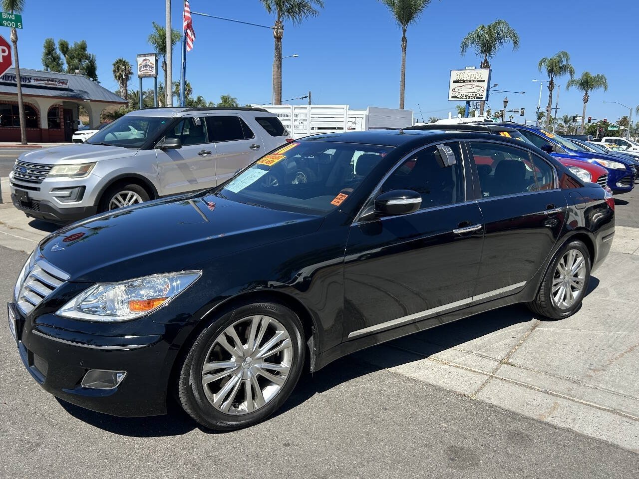 Used 2010 Hyundai Genesis 4.6 w/ Technology Pkg 5 RWD image 4