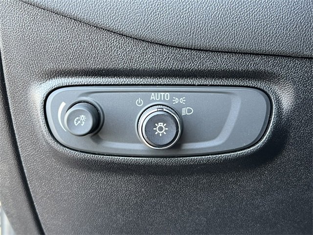 Used 2019 Chevrolet Equinox LT image 18