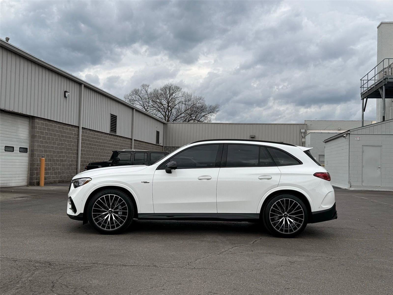 Used 2026 Mercedes-Benz GLC 43 AMG 4MATIC image 2