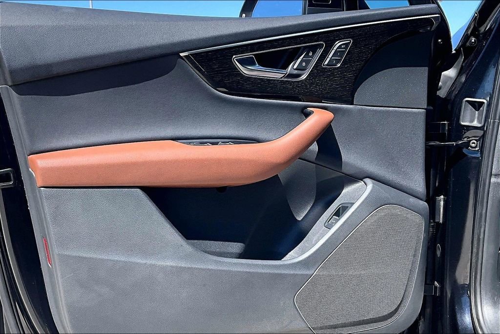 Used 2021 Audi Q7 2.0T Premium w/ Convenience Package image 22