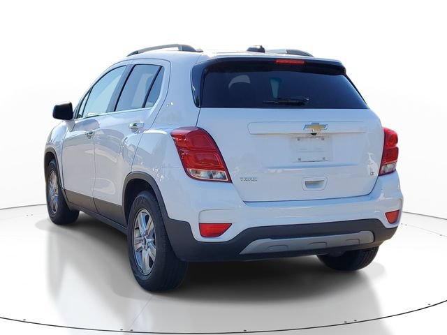 Used 2018 Chevrolet Trax LT w/ LT Convenience Package FWD image 3