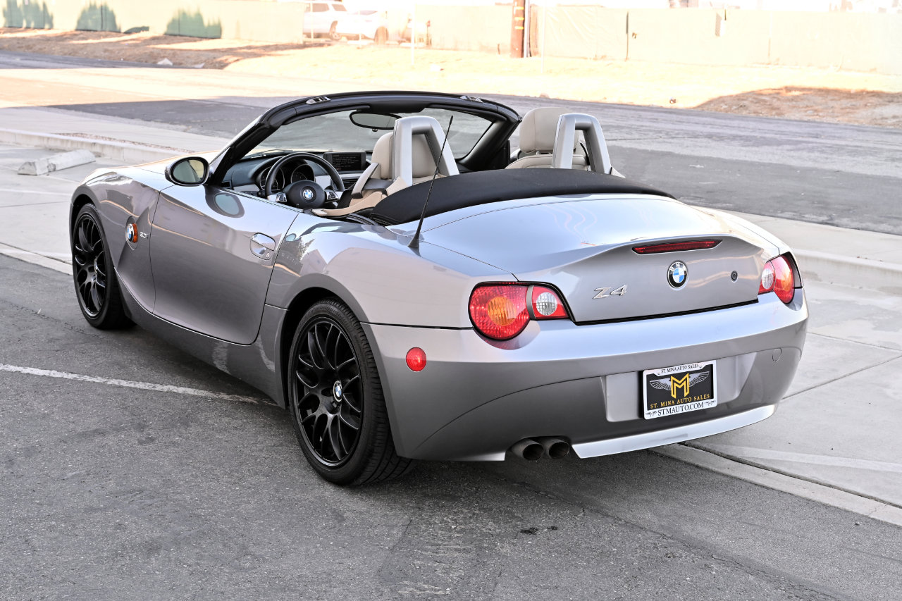 Used 2004 BMW Z4 3.0i RWD image 4