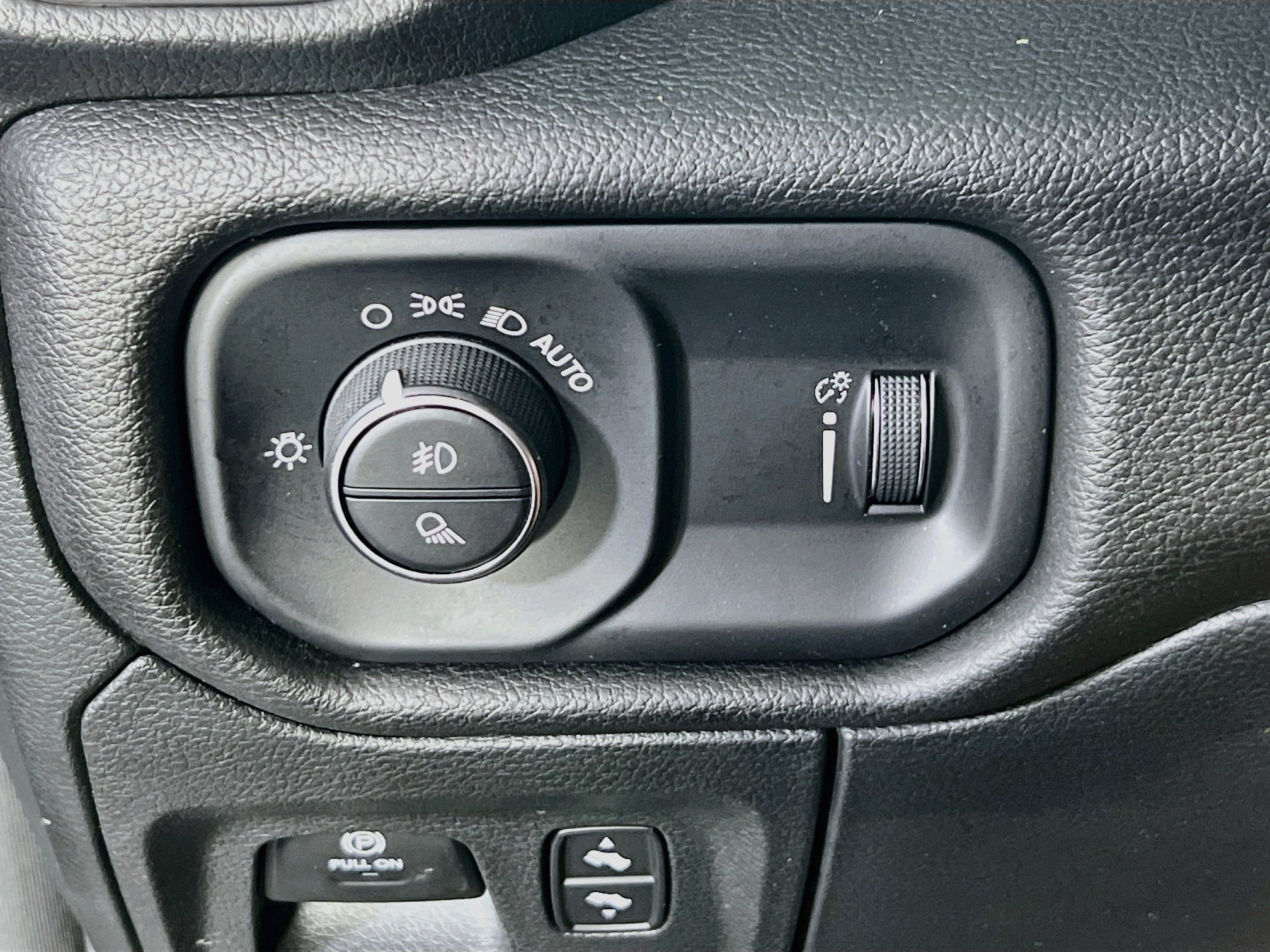 Used 2023 RAM 1500 Big Horn AWD/4WD image 10