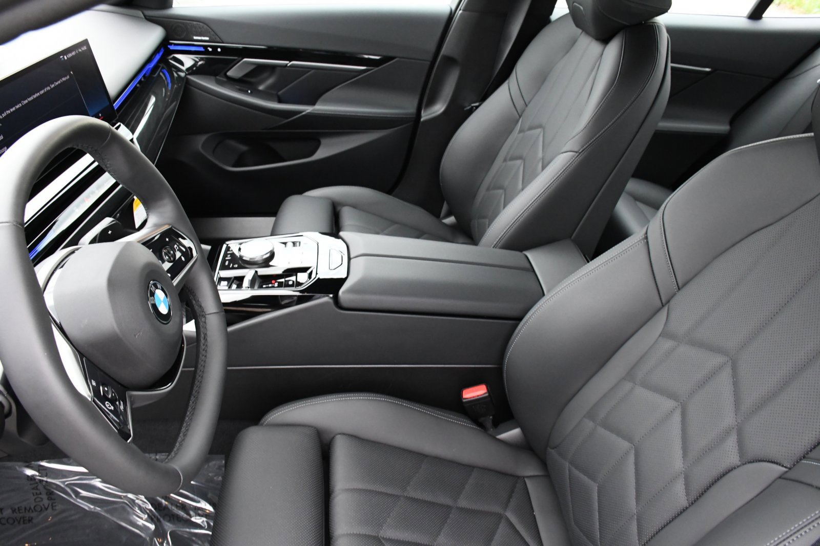 Used 2024 BMW 530i xDrive w/ Convenience Package image 8