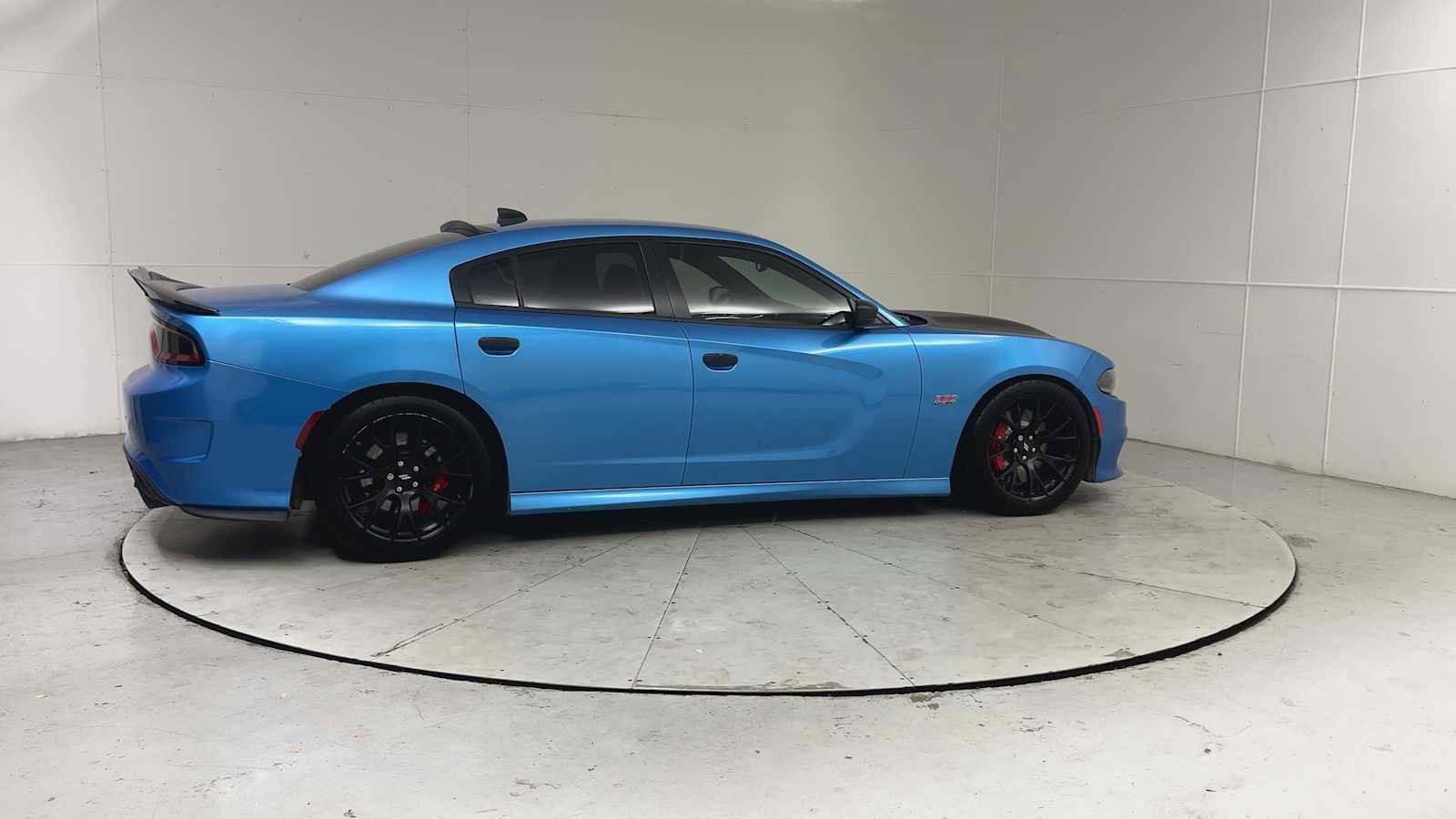 Used 2018 Dodge Charger R/T Scat Pack w/ Dynamics Package RWD image 9