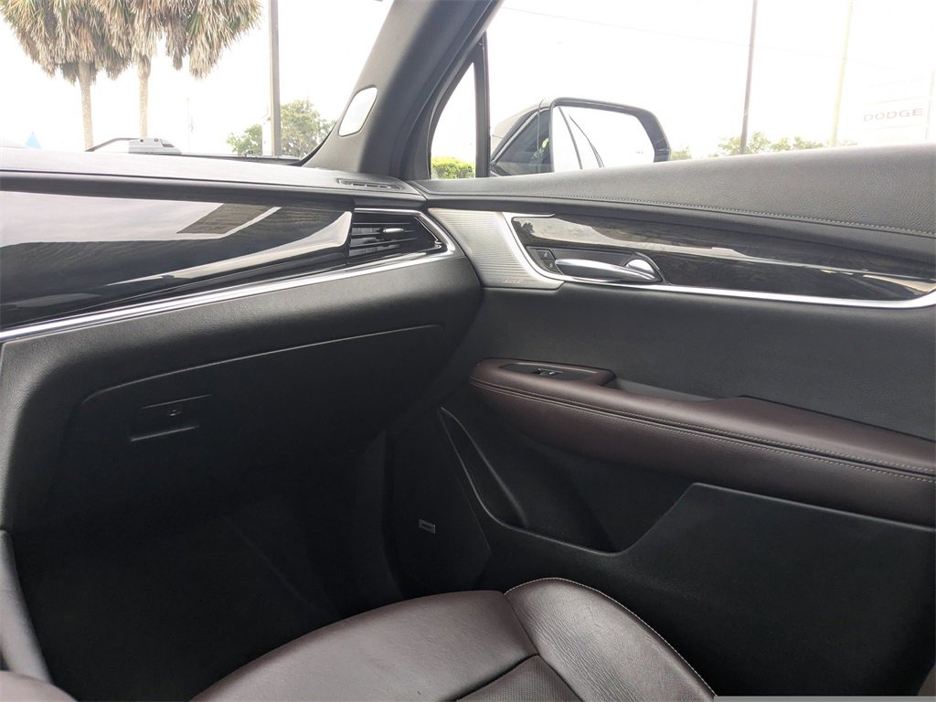 Used 2021 Cadillac XT6 Premium Luxury image 19