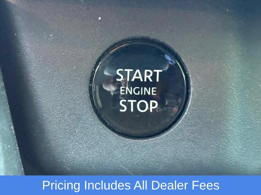 Used 2024 Nissan Rogue SV AWD/4WD image 12