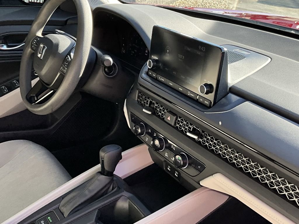 Used 2023 Honda Accord EX image 16