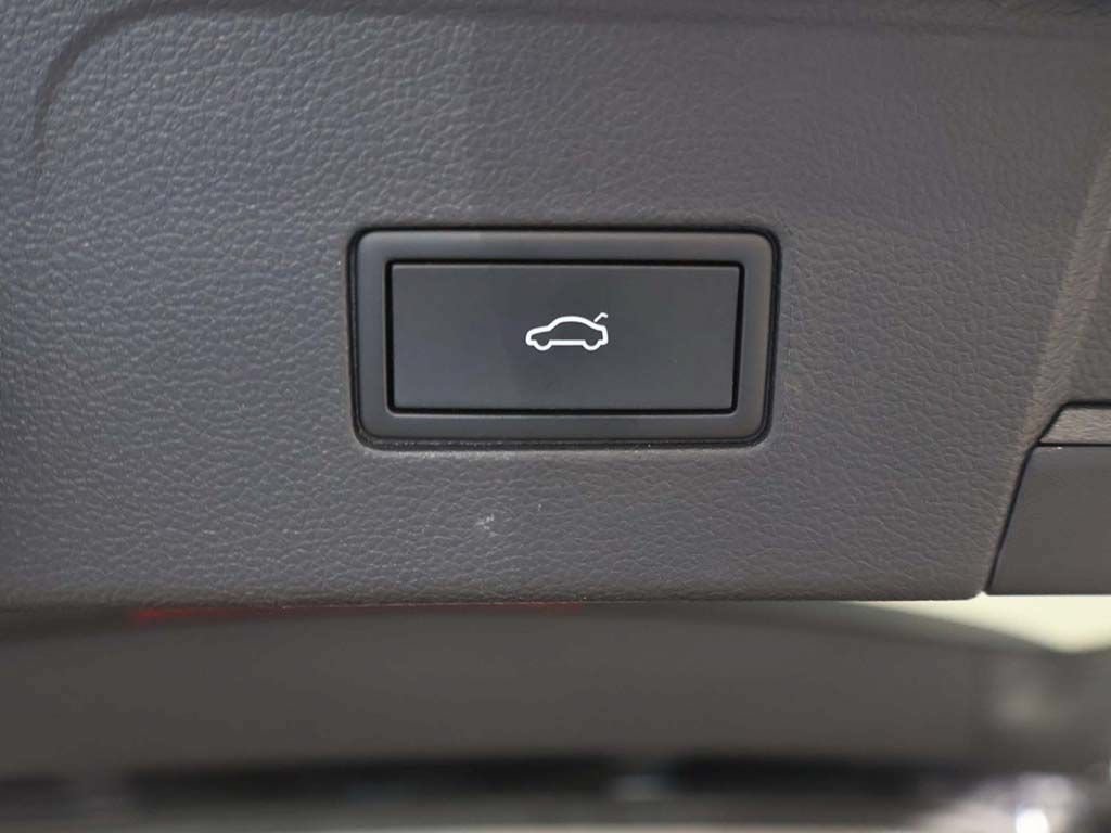Used 2023 Volkswagen Atlas SEL Premium AWD/4WD image 23