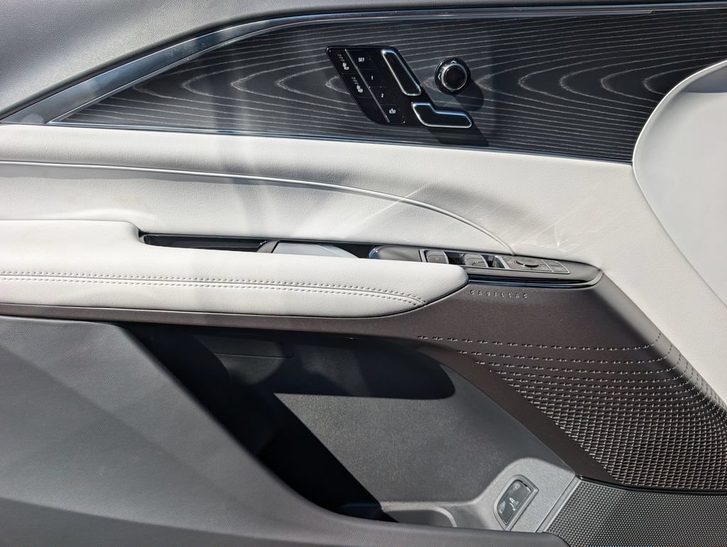 New 2026 Cadillac Lyriq Sport AWD/4WD image 16
