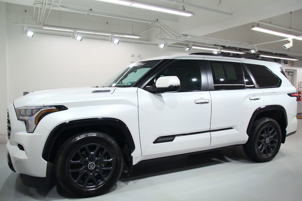 Used 2024 Toyota Sequoia Platinum AWD/4WD image 3