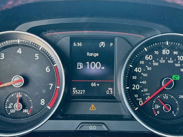 Used 2020 Volkswagen Golf 4-Door FWD image 16