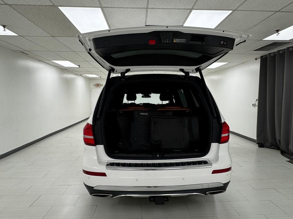 Used 2018 Mercedes-Benz GLS 450 4MATIC image 32