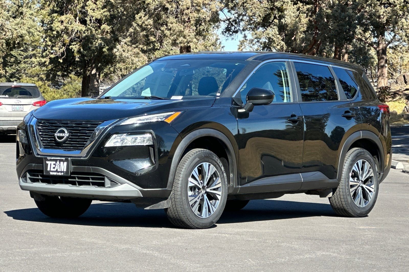 Used 2023 Nissan Rogue SV image 8