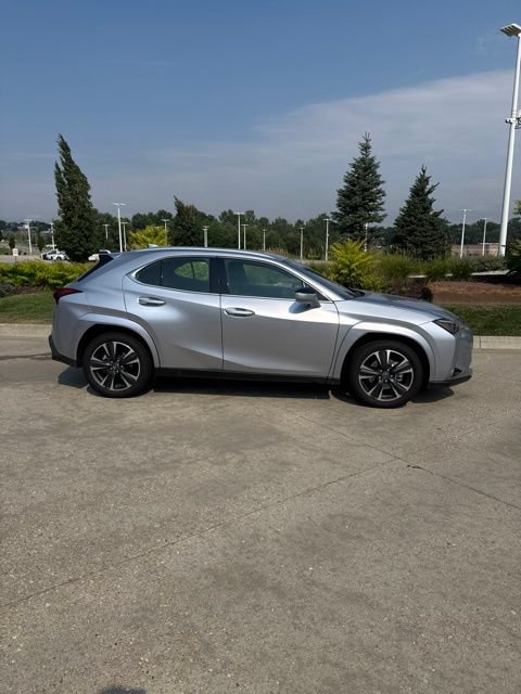 Used 2026 Lexus UX 300h AWD w/ Accessory Package (2T) video 2
