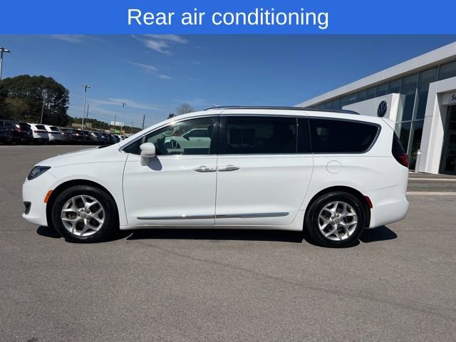 Used 2020 Chrysler Pacifica Touring-L w/ Tire & Wheel Group image 5