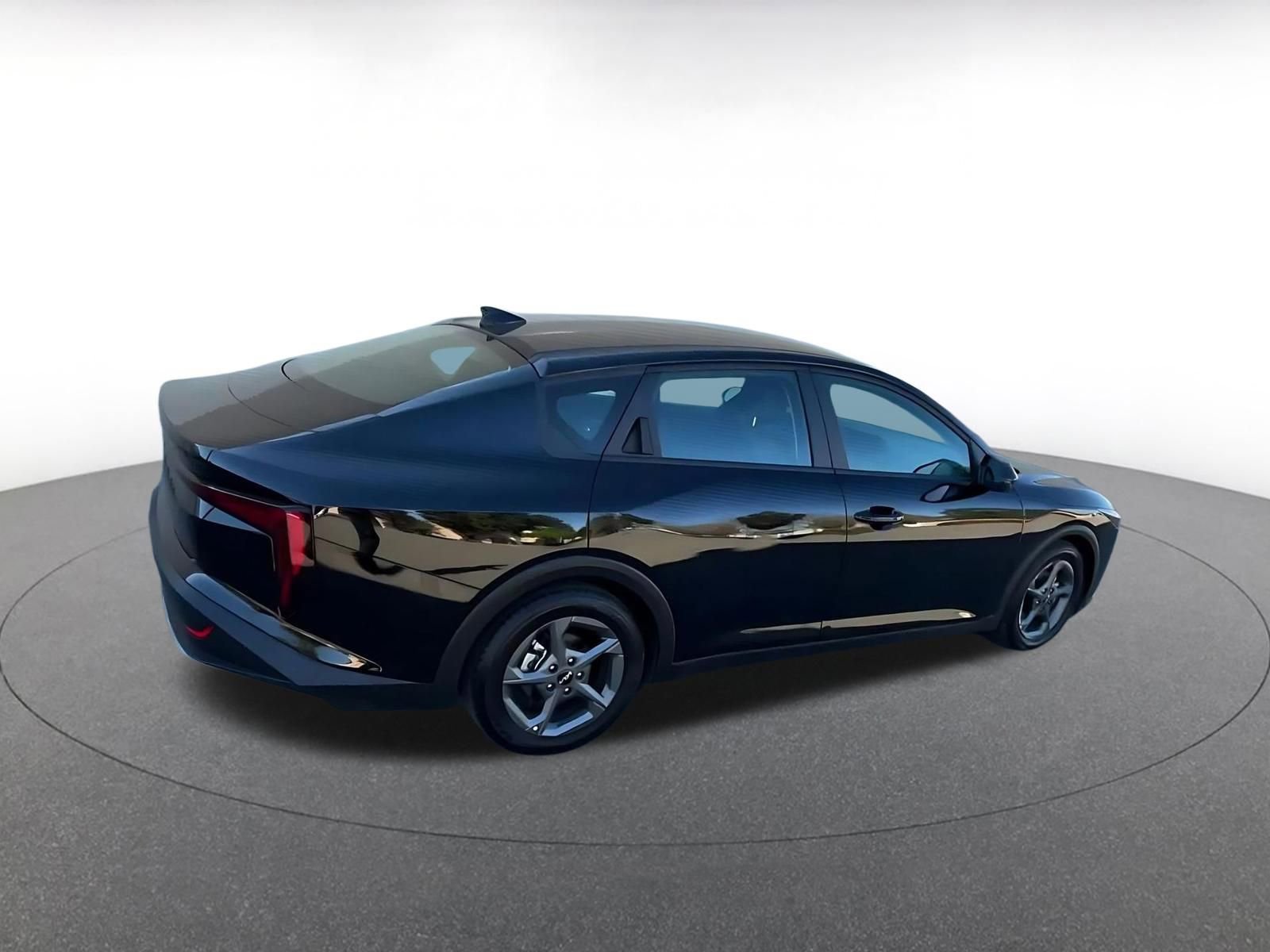 Used 2025 Kia K4 LXS image 15