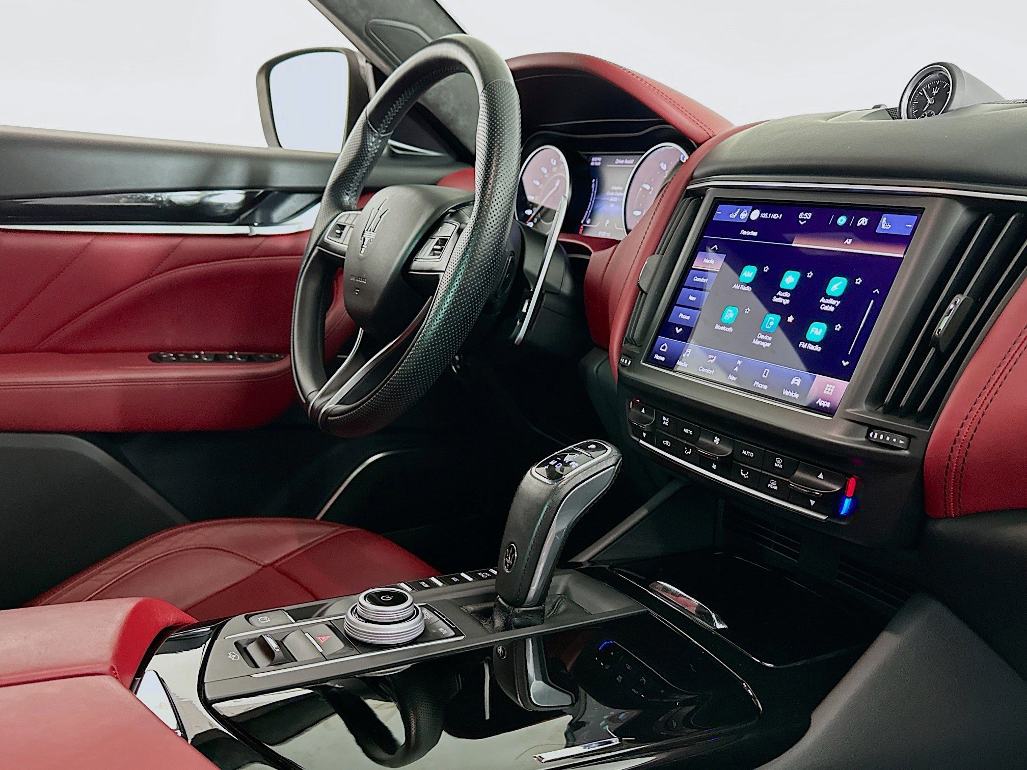 Used 2023 Maserati Levante Modena image 30