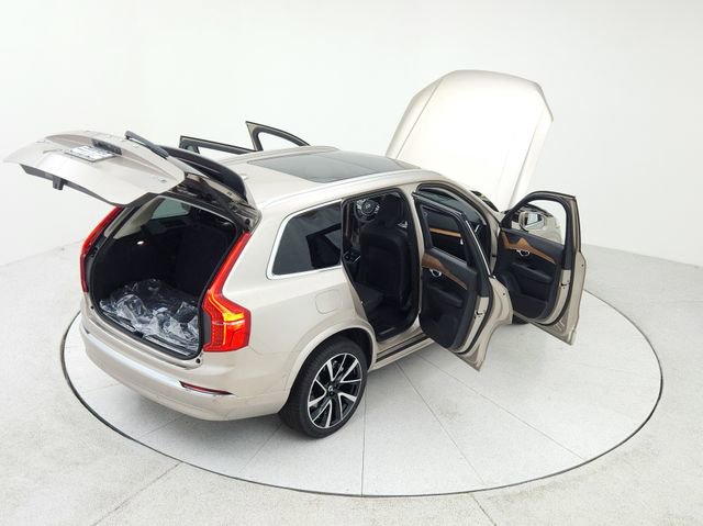 New 2025 Volvo XC90 B6 Plus w/ Protection Package Premier image 16