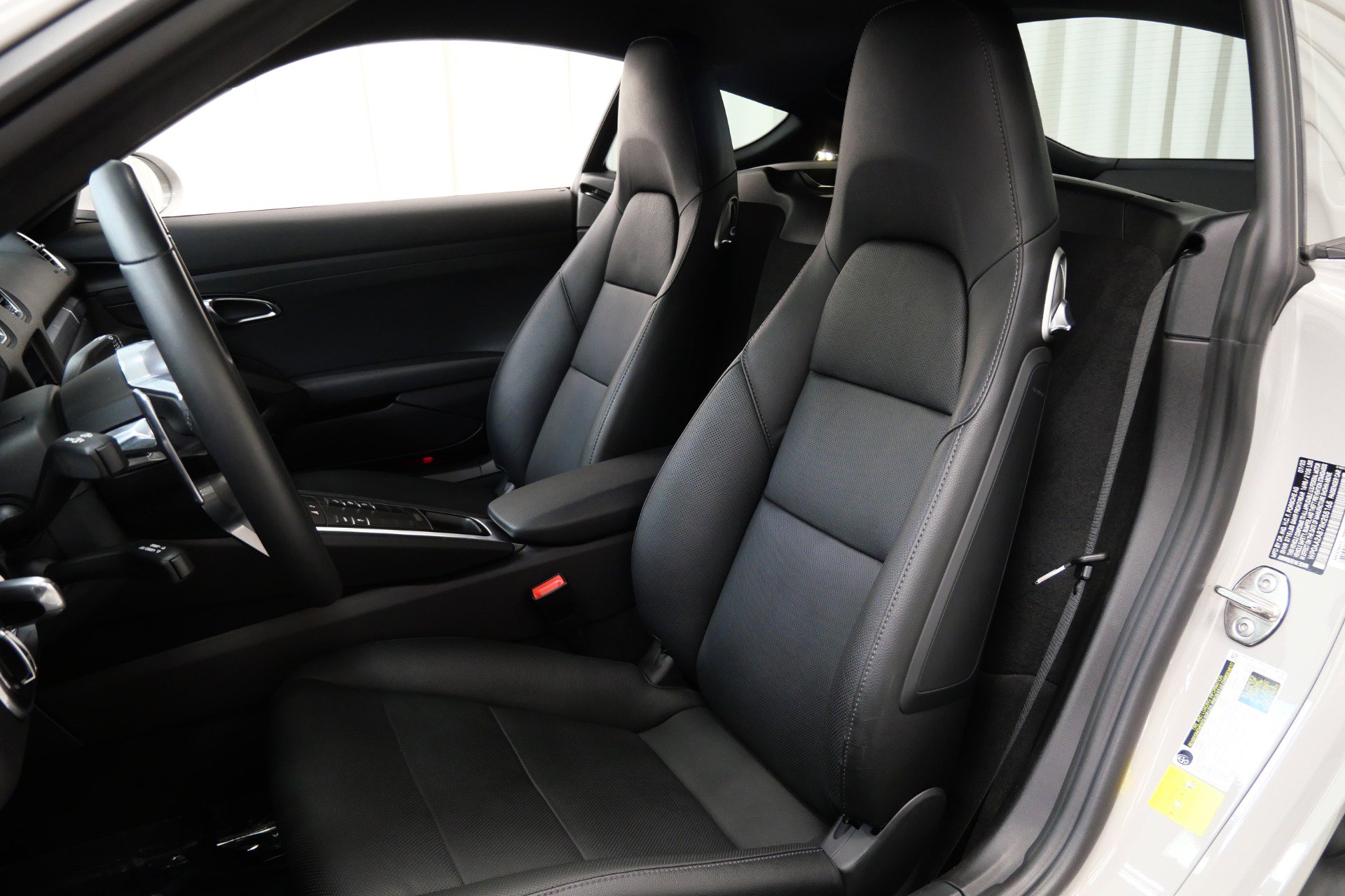 Used 2024 Porsche 718 Cayman image 22