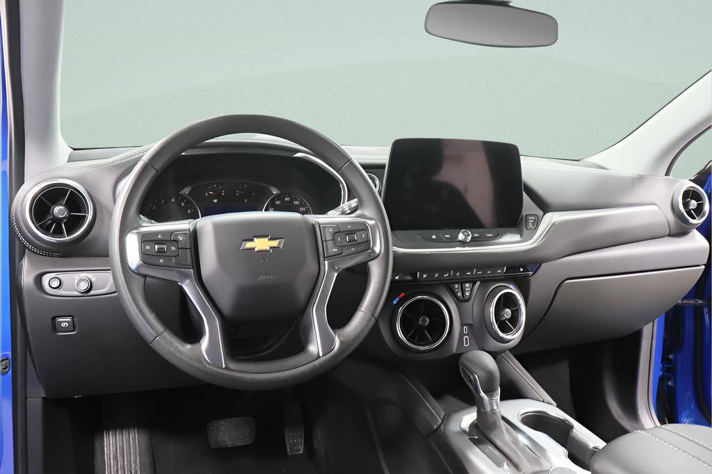 Used 2025 Chevrolet Blazer LT image 8