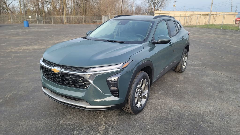 New 2026 Chevrolet Trax LT w/ Driver Confidence Package image 5