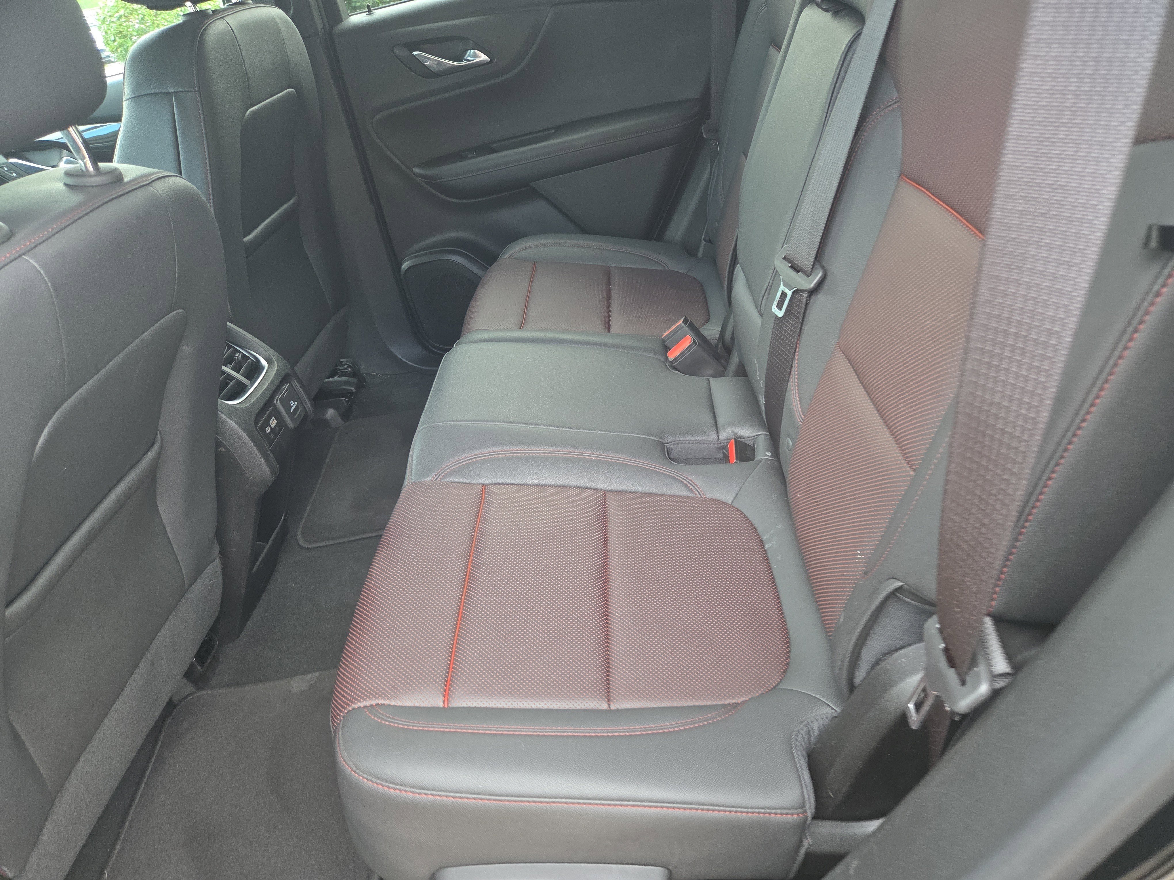Used 2025 Chevrolet Blazer RS FWD image 7