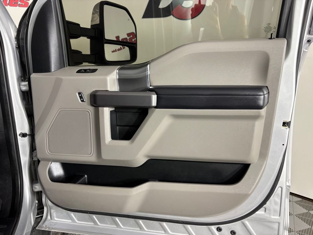 Used 2019 Ford F250 XLT w/ XLT Premium Package AWD/4WD image 44