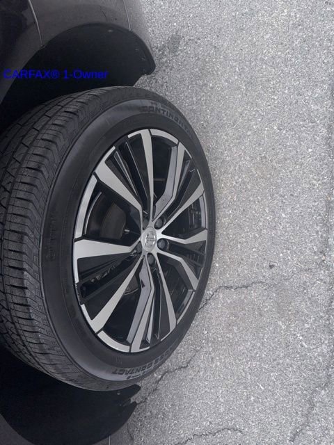 Certified 2023 Volvo XC60 B5 Plus w/ Climate Package image 16