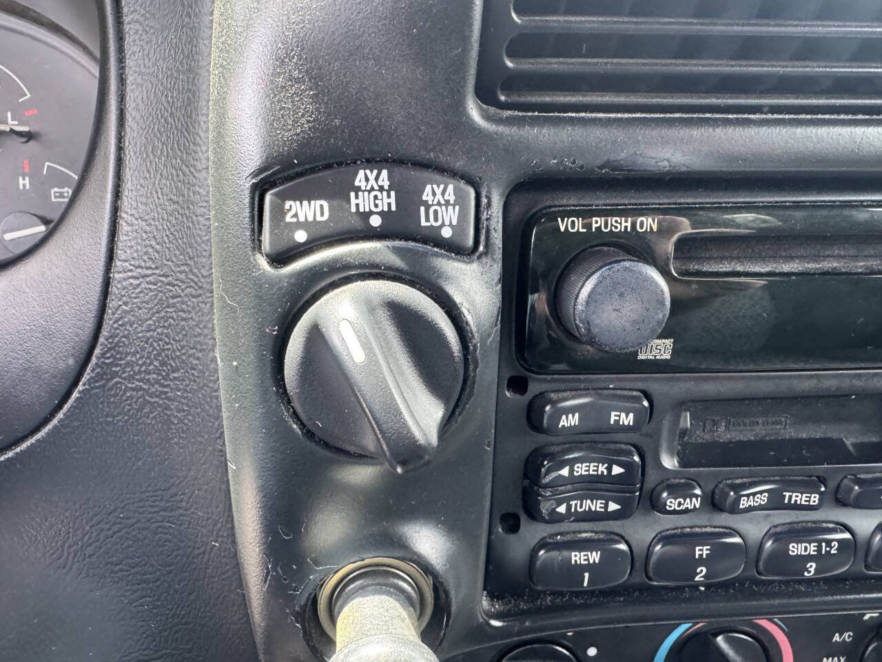 Used 2002 Ford Ranger FX4 AWD/4WD image 17