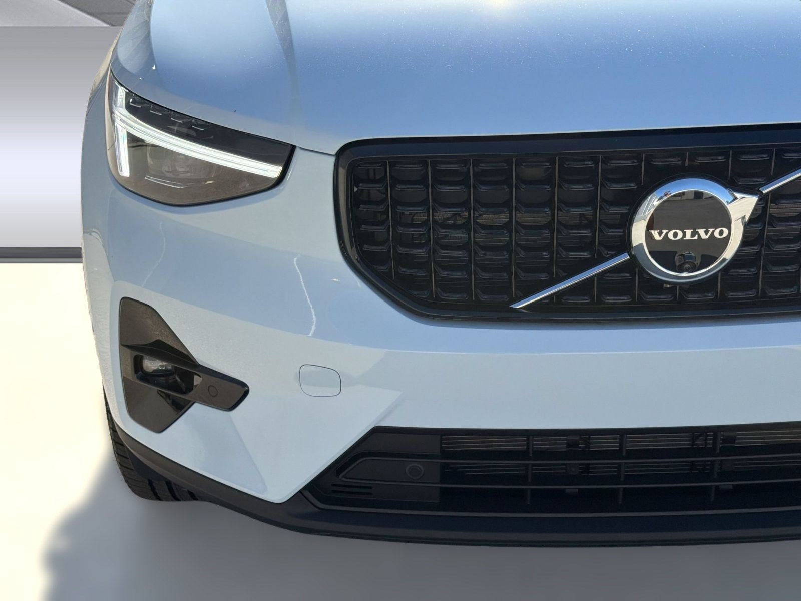New 2026 Volvo XC40 B5 Plus w/ Protection Package Premier AWD/4WD image 29