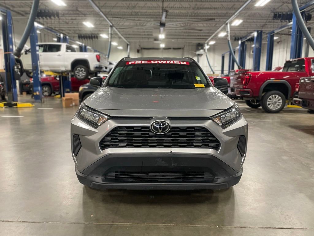 Used 2021 Toyota RAV4 LE video 2