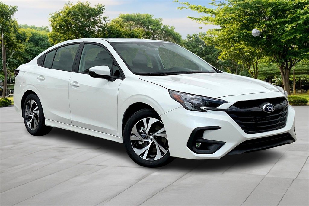 Used 2025 Subaru Legacy Premium image 2