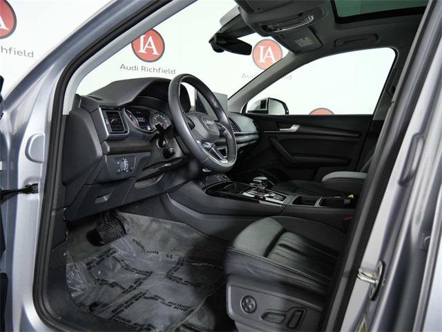 Used 2022 Audi Q5 2.0T Premium w/ Convenience Package image 16