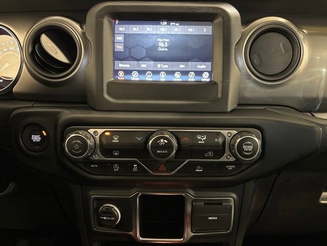 Used 2023 Jeep Gladiator Sport AWD/4WD image 25