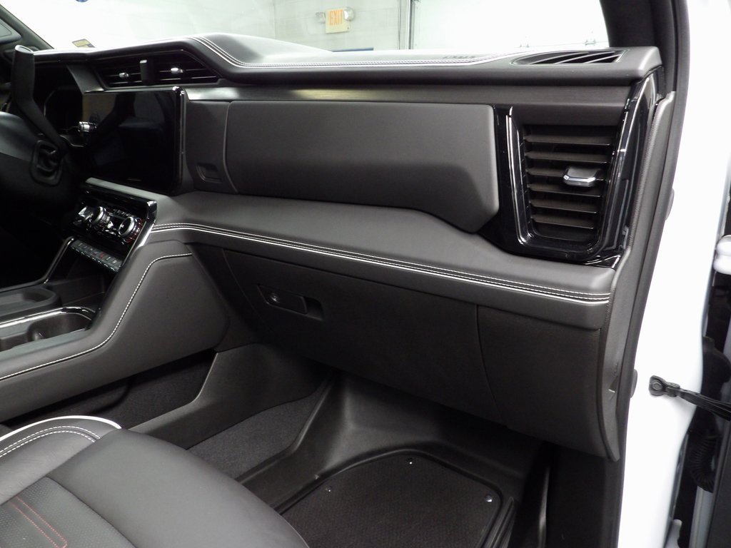 Used 2025 GMC Sierra 2500 AT4X image 37