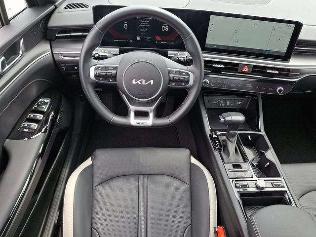 Used 2025 Kia K5 GT-Line w/ GT-Line Premium Package FWD image 16