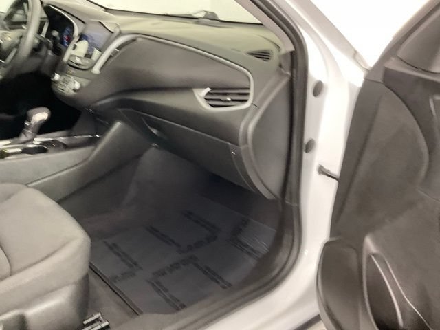 Used 2023 Chevrolet Malibu LT w/ Driver Confidence Package FWD image 17