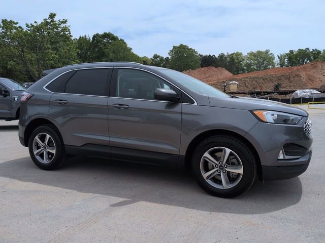 Certified 2024 Ford Edge SEL w/ Convenience Package AWD/4WD image 2