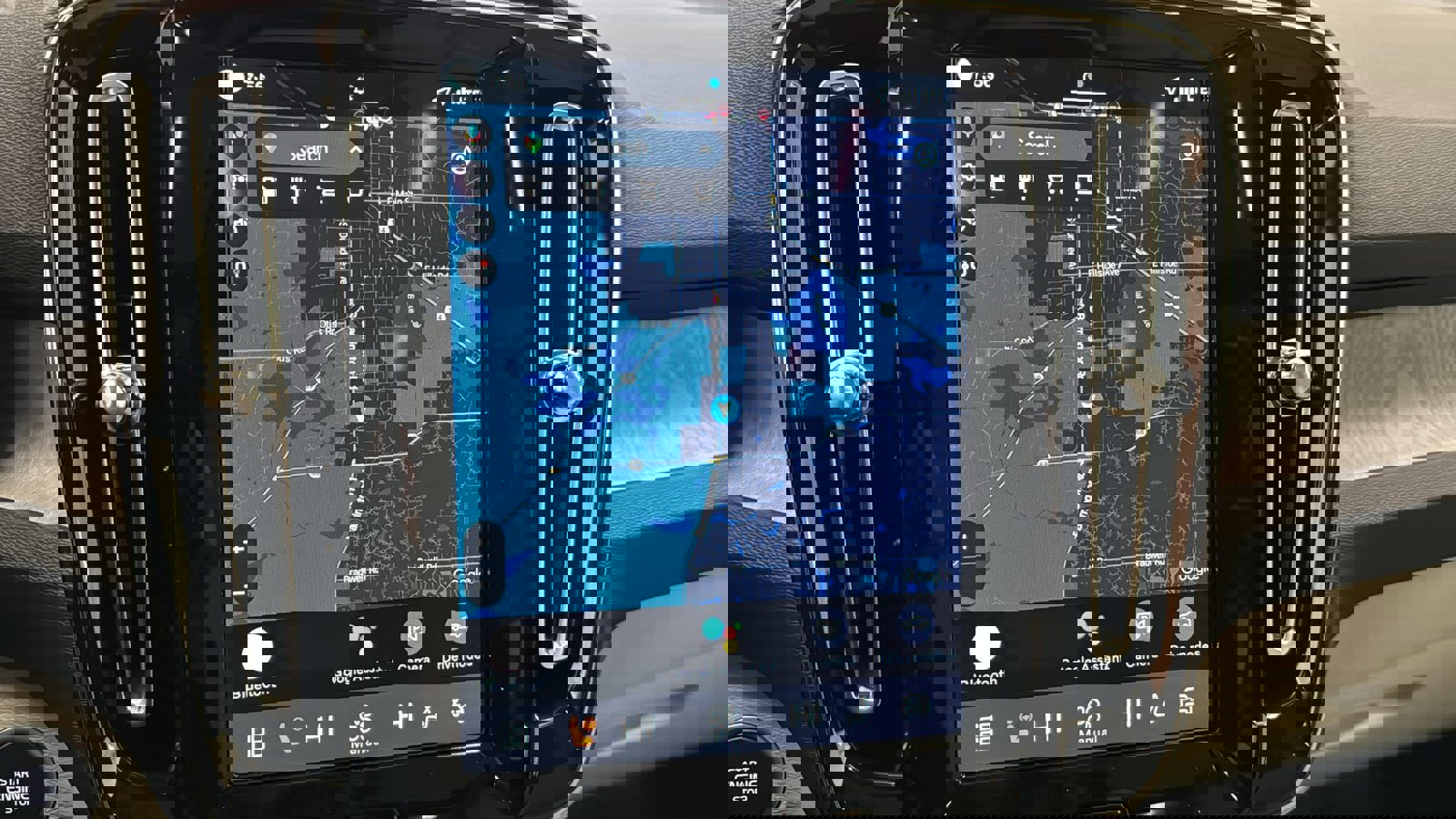 Used 2026 Volvo XC40 B5 Plus w/ Protection Package Premier image 16