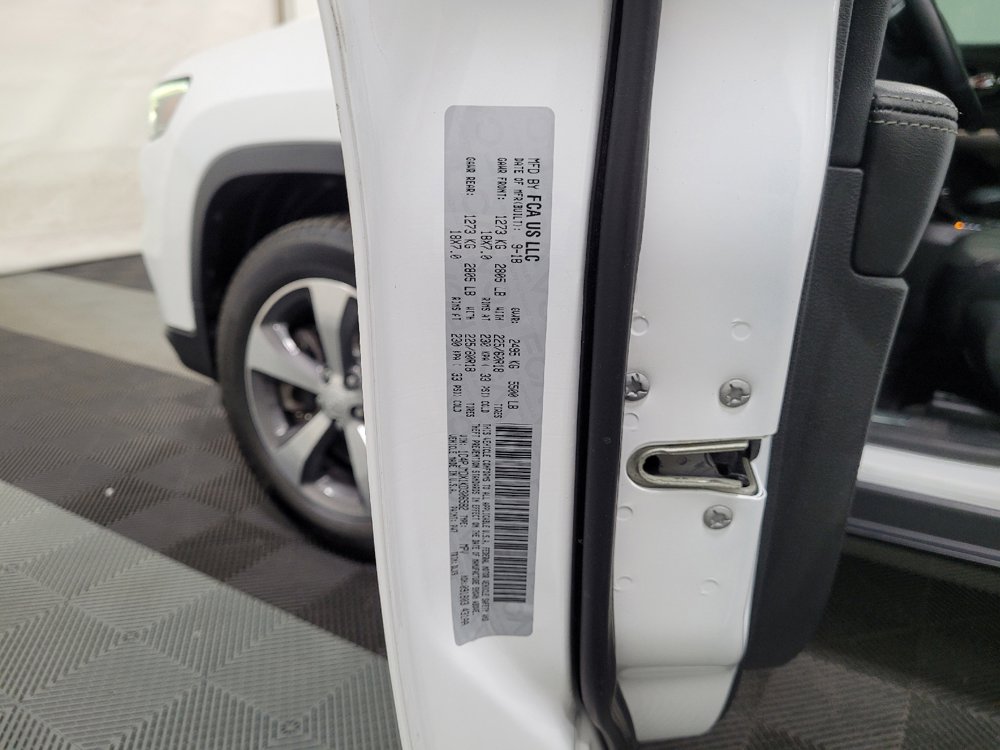 Used 2019 Jeep Cherokee Limited AWD/4WD image 33
